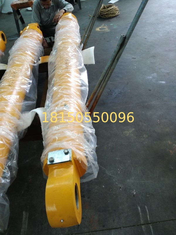 9404387  Liebherr 944c  arm hydraulic cylinder Liebherr excavator spare parts heavy equipment parts