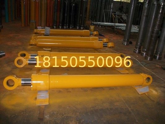 707-01-XP241 Komatsu PC800-8, PC800SE, PC850-8, PC850SE Armzylinderröhre ID185 Schlag 1610mm